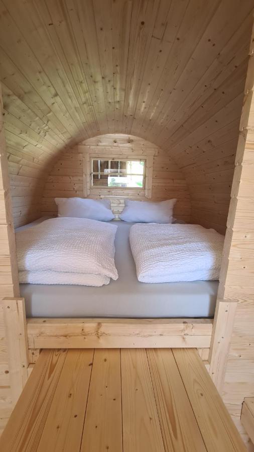 Schlaffass Mit Wellness In Alter Scheune Seinsheim Exterior foto
